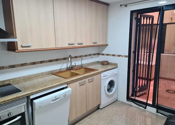 Jardin, Piscina Y Playa דניה